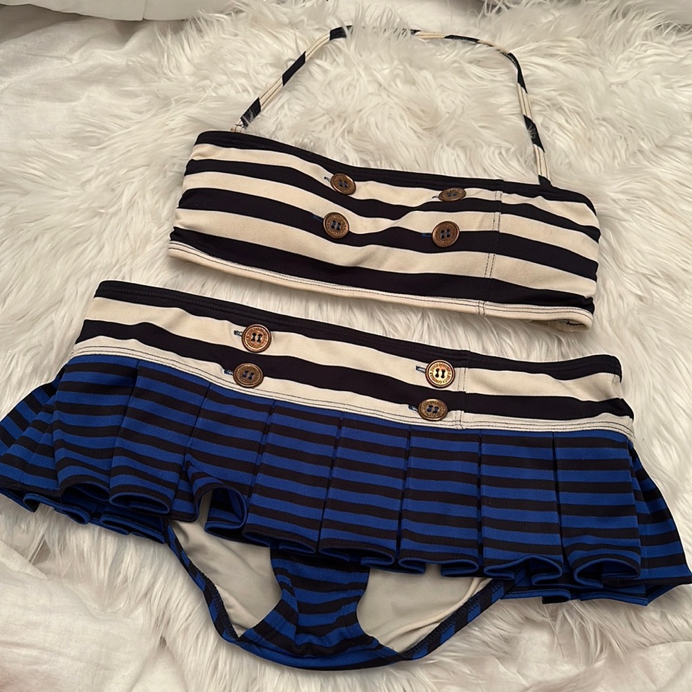 PRICED TO SELL 🤍 Juicy Couture Beach Royalty - 2 Piece Bathing Suit